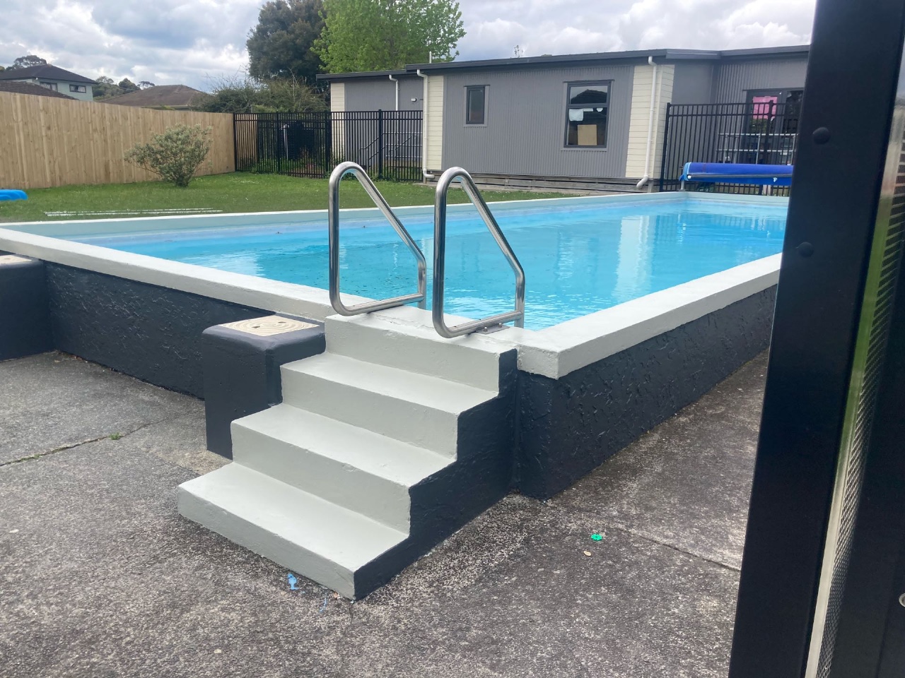 It’s worth painting with us. 